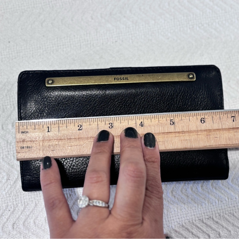 Fossil Black Leather Wallet with Gold Accent - Picture 10 of 12